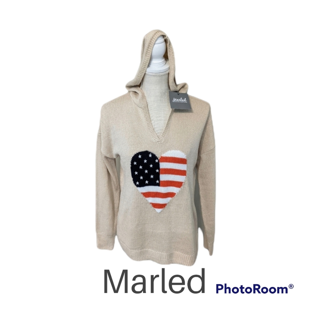 Marled Beige Sweater with American Flag Heart